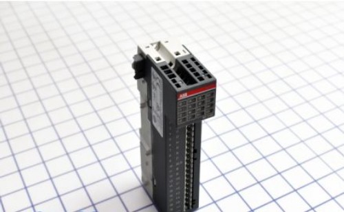 1TNE968902R2102 ABB Programmable Logic Controllers DI562, AC500-eCo I/O Module,
