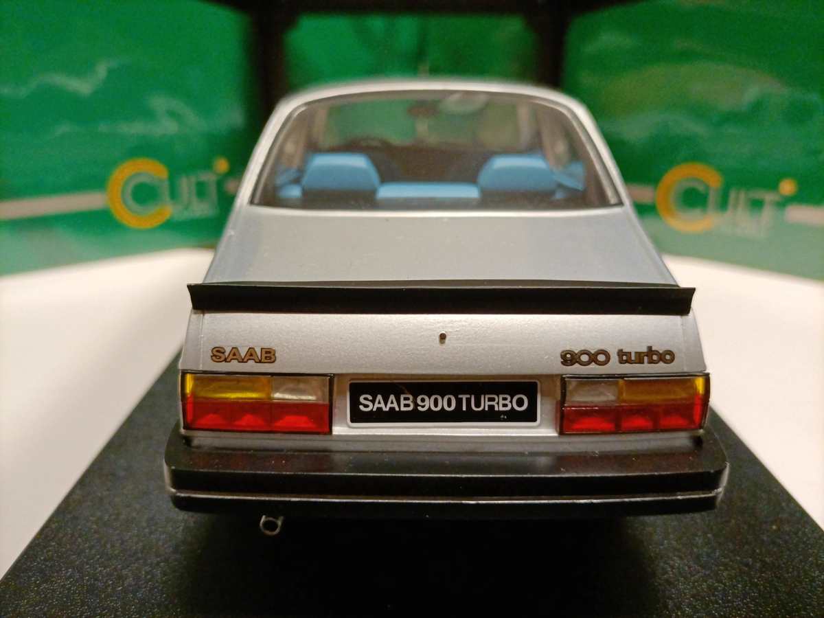 Saab 900 GL 1981 - Miniature Modelcar 1/18 - Métal Monté