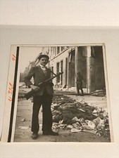 3 photos of Egyptian Comandos fighting Suez Canal War 1956