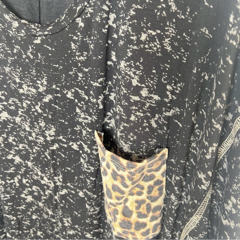 Cotton Bleu • Black Marble Leopard Chest Pocket Short Sleeve Top Size
