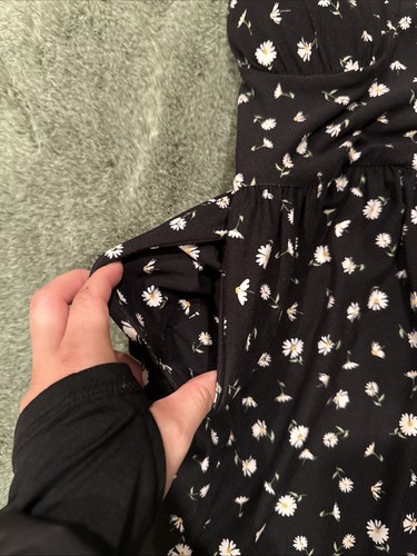 Women's No Boundaries Black Dress With White Flowers And Pockets Size XS - Picture 4 of 17