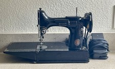 vintage SINGER 221-1 Featherweight SEWING MACHINE 1951?