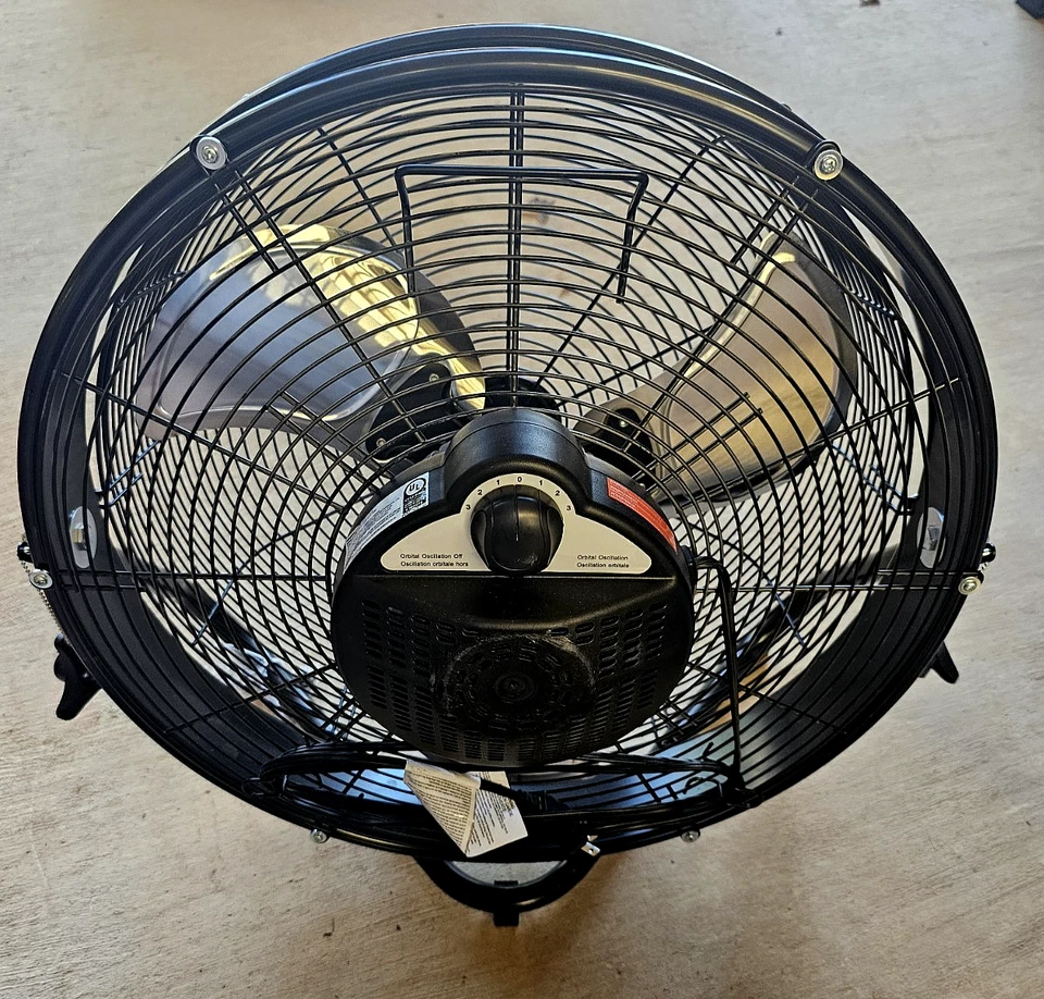 Utilitech 18 Inch High Velocity 3-Speed Internal Oscillating Metal Floor Fan - Image 2 of 4
