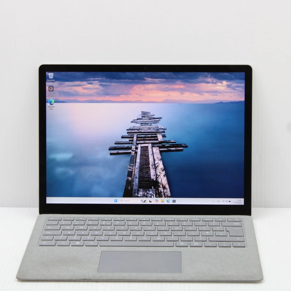 Microsoft Surface Laptop 2 Windows 11 Pro 13" Intel Core i7 8650U 8GB 256GB SSD - Image 2 of 4