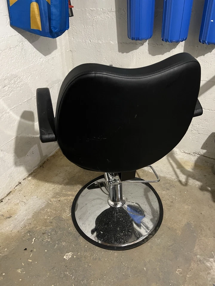 Silla de salón Silla de peluquero para peluquero con bomba hidráulica y reposapiés Foto 4 de 4