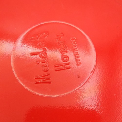 Plato cubierto Glasbake de colección Dama de Honor aleta de tiburón roja MCM utensilios para horno de 8" de diámetro - Imagen 8 de 9