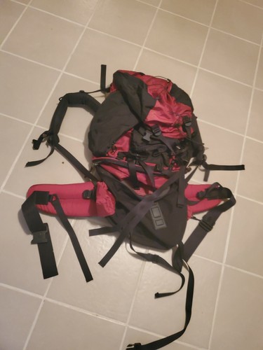 VINTAGE CAMP TRAILS INTERNAL FRAME BACKPACK MAROON/BLACK EUC - 第 1/12 張圖片