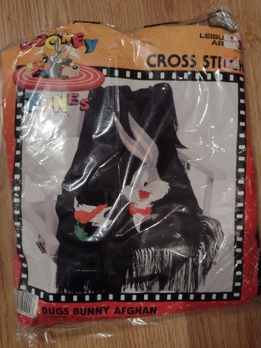 Looney Tunes Bugs Bunny Afghan Blanket. 58"x 45" (Model #51000) Cross Stitch Kit - Picture 2 of 11