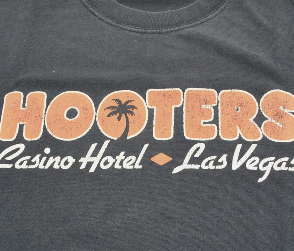 Camisa Hooters Las Vegas Vintage Talla Mediana Foto 2 de 4