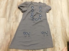 WOMAN GRAY DRESS CHEST 33"