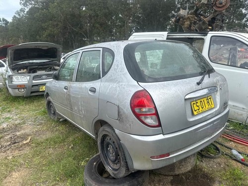 2003 Daihatsu Sirion Front Left Brake Caliper 00-04 Storia Duet #B403 - Picture 9 of 12