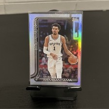 Topps 2025-26 Victor Wembanyama San Antonio Spurs #195 Rainbow Foilboard NBA 10