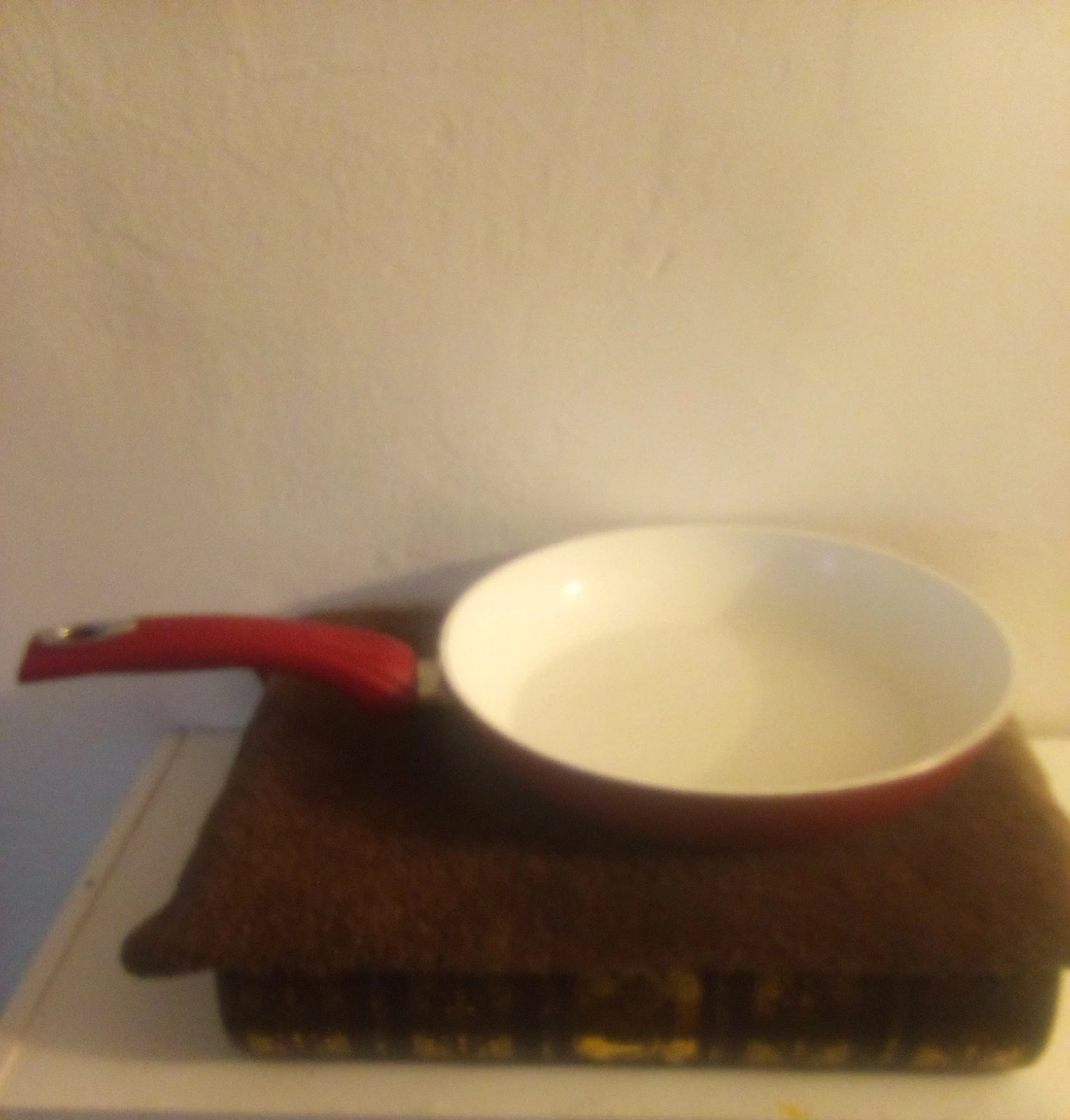 Bialetti Aeternum non stick ceramic 10 inch fry saute pan Italy