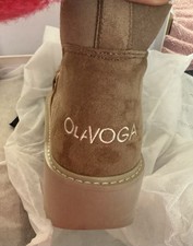 O La Voga Boots Size 6.5 Beige New with Box and Tags. Exellent Condition Ladies