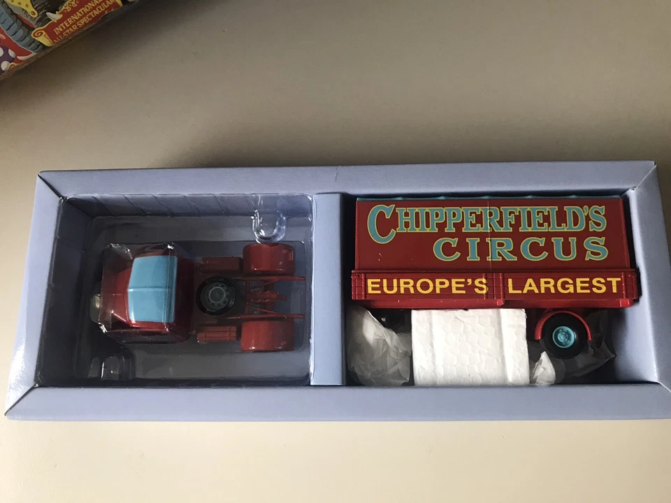 Corgi; Chipperfields Circus; Bedford Articulated Truck; incl. Poster/Zertifikat - Bild 2 von 4