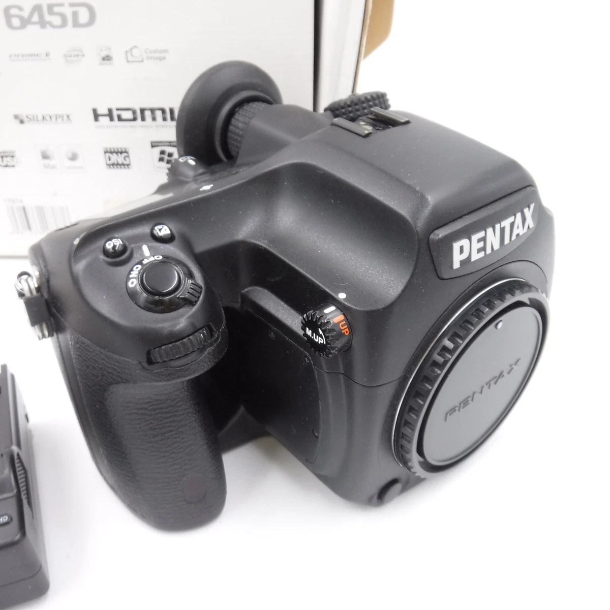 Pentax 645D 40MP Medium Format Digital Camera Body Only DSLR