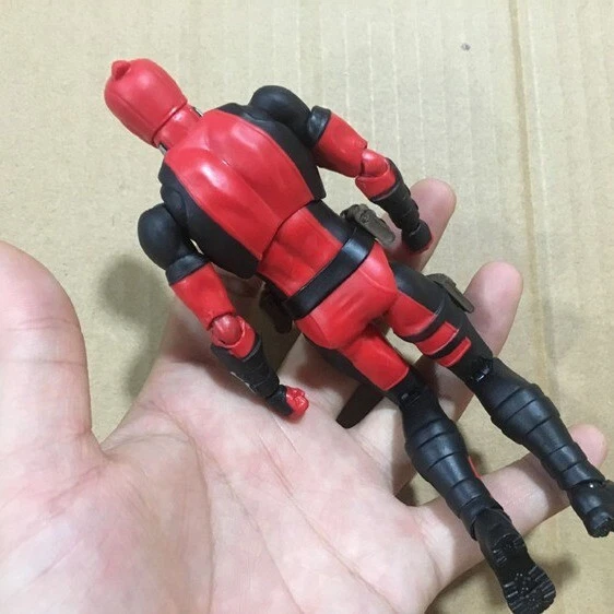 Neu MAFEX 082 Marvel X-MAN Avengers Deadpool Comic Ver Actionfigur Geschenk Spielzeug - Bild 3 von 4