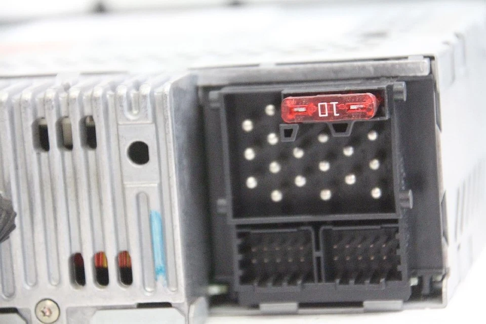 Radio BMW 318i 3er E46 10878810 03-2004 - Bild 3 von 4