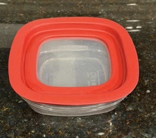 Rubbermaid Premier Storage Square Container 3 Cups Red Lid FG7H76 Clear USA