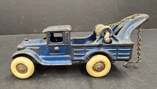 A.C. WILLIAMS CAST IRON WRECKER TOW TRUCK BLUE J6
