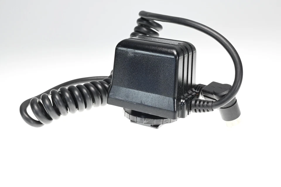 Quantum QF12 TTL Flash Adapter #G482 - Image 3 of 4