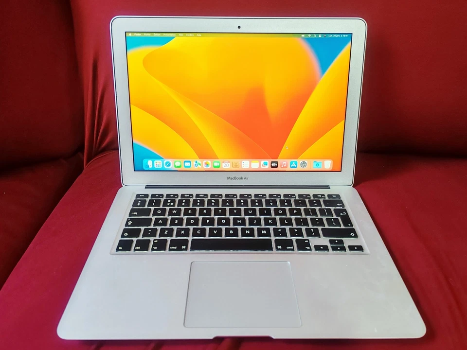 Apple MacBook Air 13" 2011 · i5 · 4GB · 256GB, photo 2 sur 5
