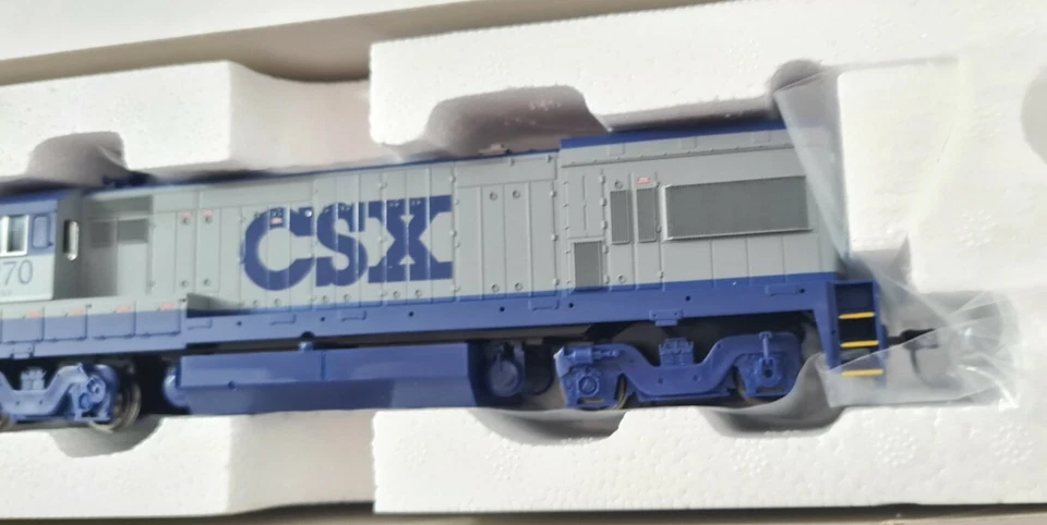 Atlas HO GE U23B Locomotive CSX #3270 - Image 3 of 4