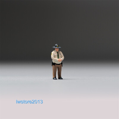 1/43 Fat Sheriff Man Miniature Scene Props Figures Model For Cars Vehicles Toys