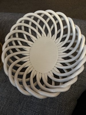 Home by Maxwell Williams White Ceramic Woven Lattice Basket Bowl Centerpiece 13 