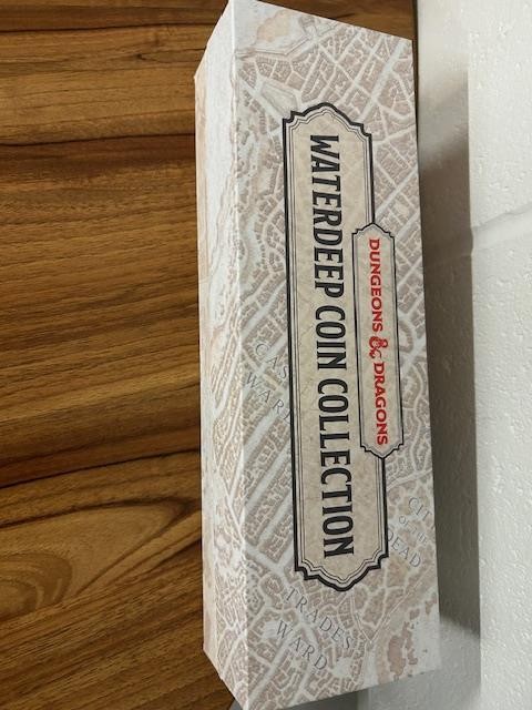 DUNGEONS & DRAGONS WATERDEEP COLLECTION NO. 3723 OF 5000 MADE