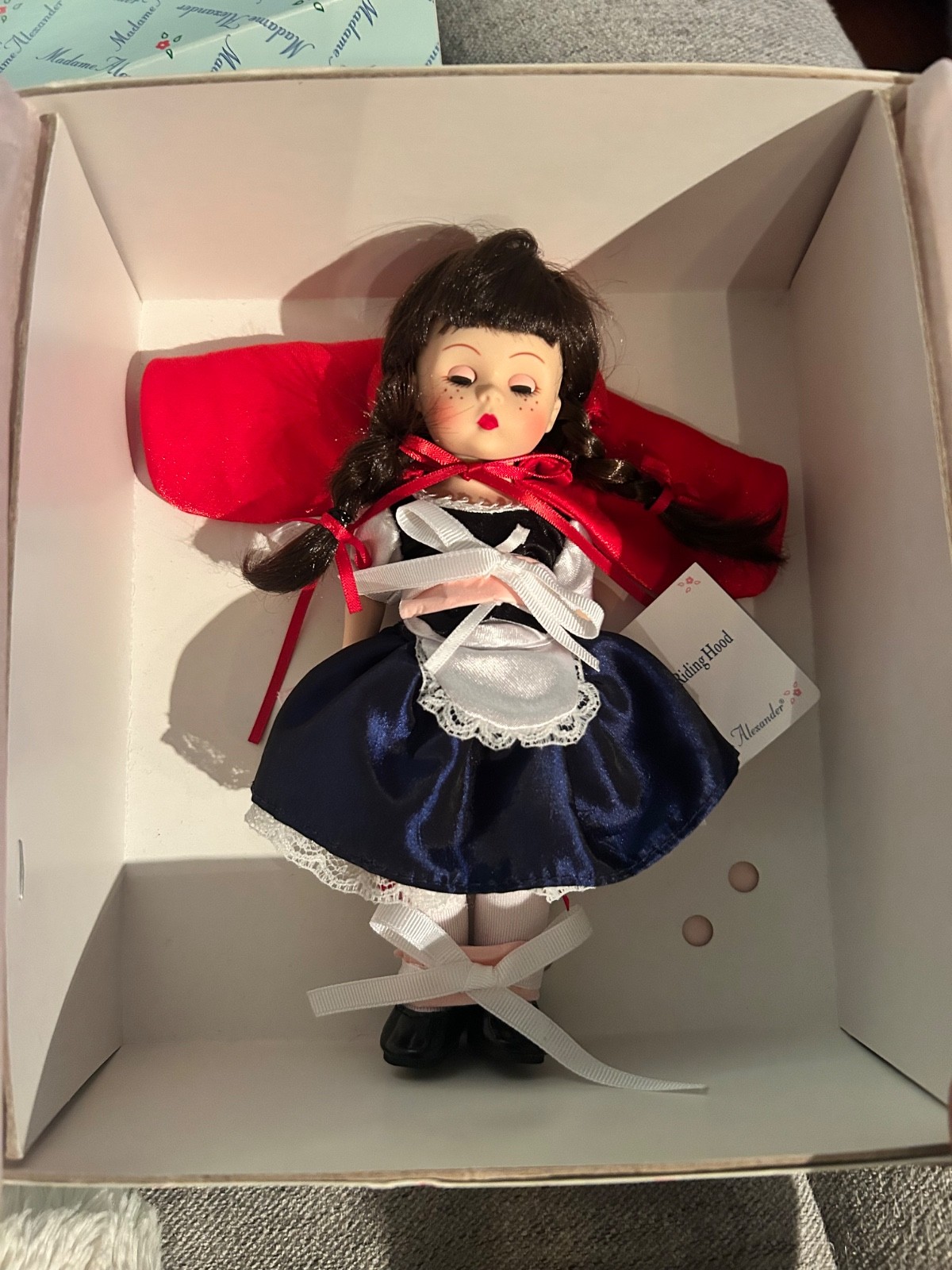 Madame Alexander &ldquo;Little Red Riding Hood&rdquo; Doll &ndash; Style