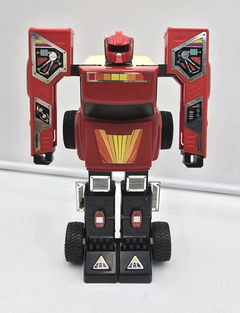 Vintage 1984 Bandai Transformer Machine Robot Toyota Truck Not