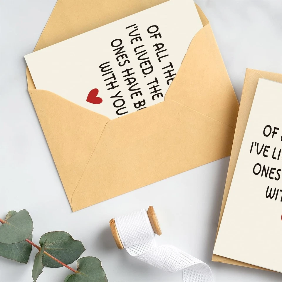 Tarjeta de feliz aniversario para parejas, interior en blanco, 5x7 pulgadas, beige Foto 3 de 4