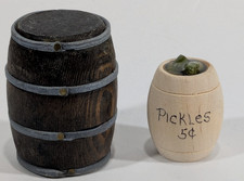 Franklin Mint american country store miniature cracker pickle barrel 1984 vtg