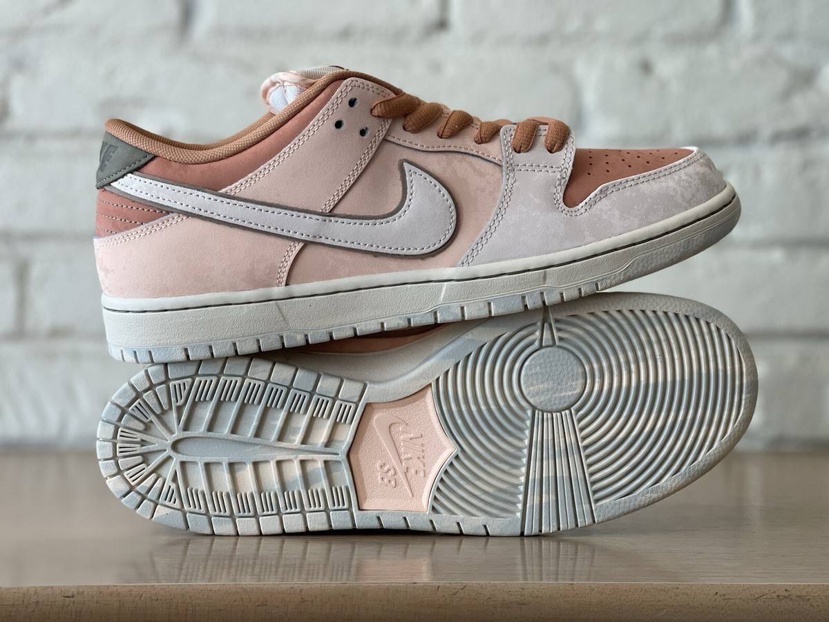 Nike SB Dunk Low Pro PRM Trocadero Gardens Guava Ice FV5926 Nike SB Dunk Low Pro PRM Trocadero Gardens Guava Ice FV5926