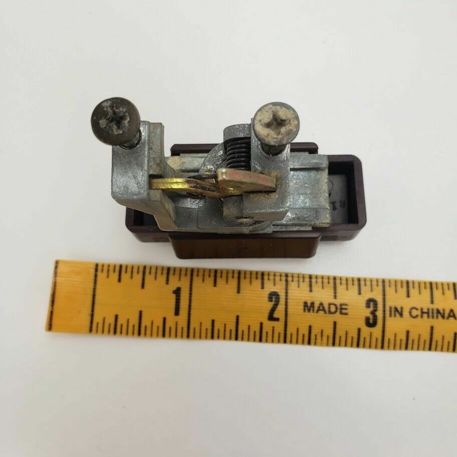 1988 Toyota Camry Glove Box Compartment Handle Latch Lock Burgunday NO