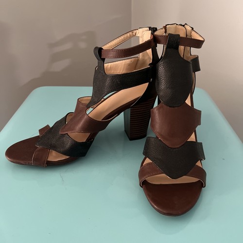 Avon Damengröße 9 braun und schwarz Heels