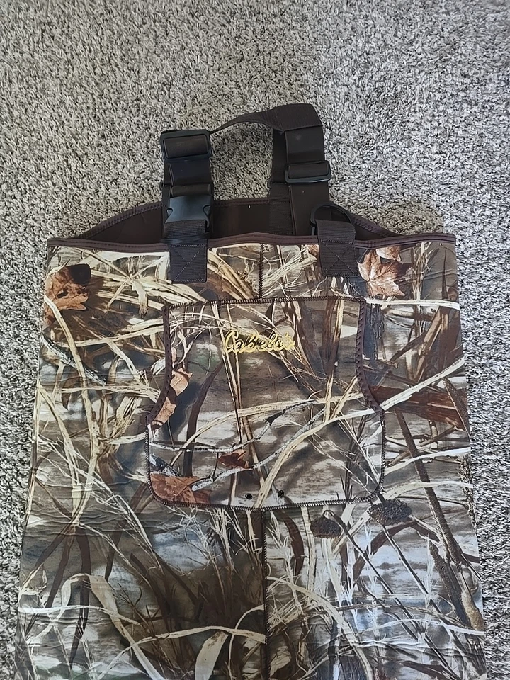 Cabelas Chest Waders Wetlands Camo for Men’s HEAVY Duty Neoprene Sz SReg - Image 2 of 4