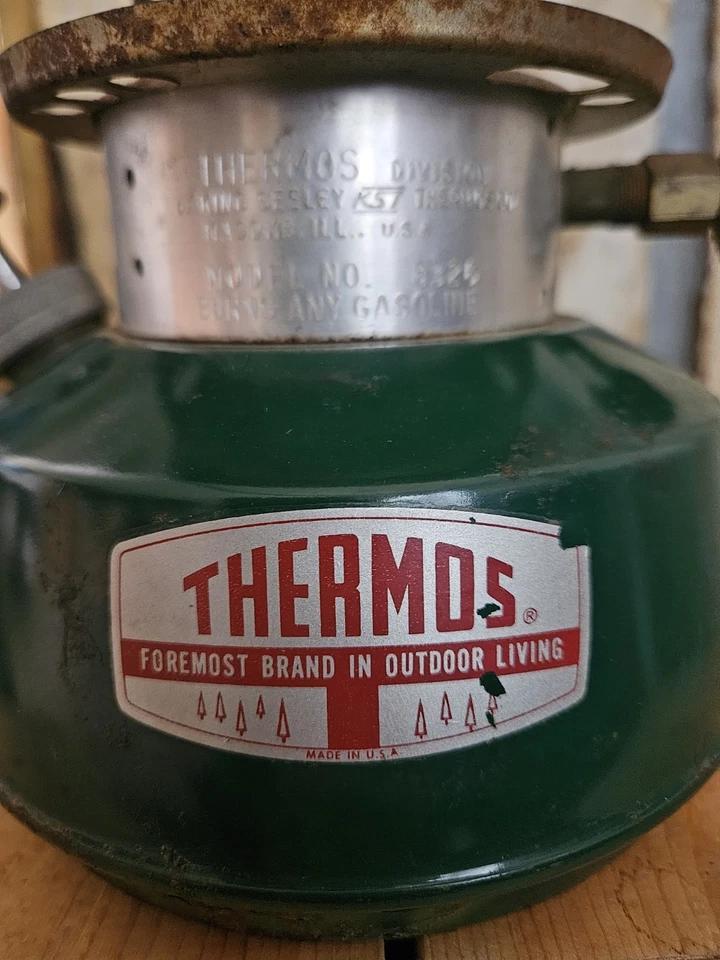 Termo Linterna Vintage Modelo 8326 Quema cualquier Gasolina Se Vende Tal cual Foto 3 de 4