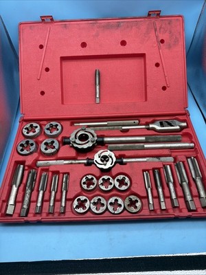 Snap On Tools USA 25pc. SAE Tap & Die Set Inches Imperial Coarse Fine TD9902B