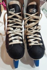 CCM Champion 90 BOYS Size 4 Ice Hockey Skates SL-1000 w/Guards CLEAN