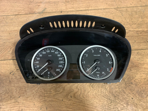 BMW E60 E61 VFL 520i Tacho 6937610 Kombiinstrument Bj 2003 Schaltergetriebe