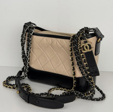 Chanel Small Gabrielle Hobo Bag in Beige and Black Aged Leather 2018 E1
