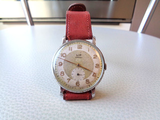 Montre mécanique LIP cal 253/512 grande taille Ø 38 5 mm ancien stock horloger