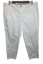 L.L. Bean Favorite Fit Women  s White Capri Cropped Pants Size 16 EUC Cotton
