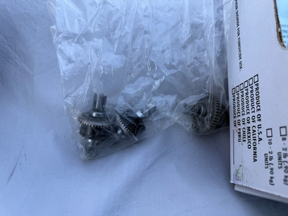 MUGE2027 Mugen Seiki MBX8R 1/8 Off-Road Competition Nitro Buggy Kit 2027 - Image 2 of 4