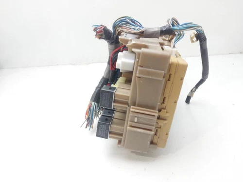 8264113040 Caja Reles/Fusibles para TOYOTA COROLLA (E12) 2004 8521937 - Imagen 4 de 10