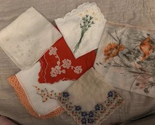 Vintage Lot Of 6 Pretty Floral Hankies Lace Embroidered Monogrammed