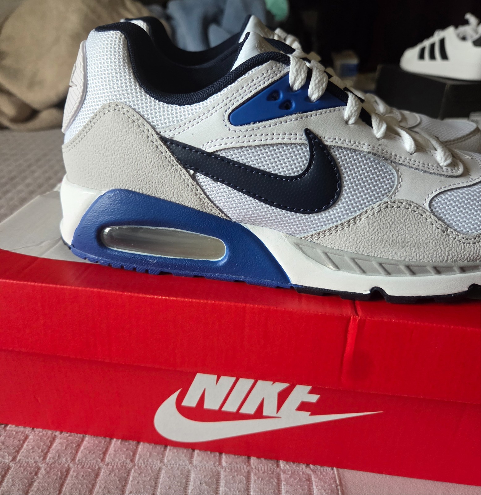 nike air max correlate thumbnail 2