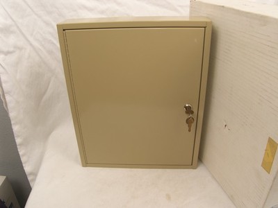 MMF Key Security Systems Metal Single Lock Cabinet 110 Key Capacity Indoor Use